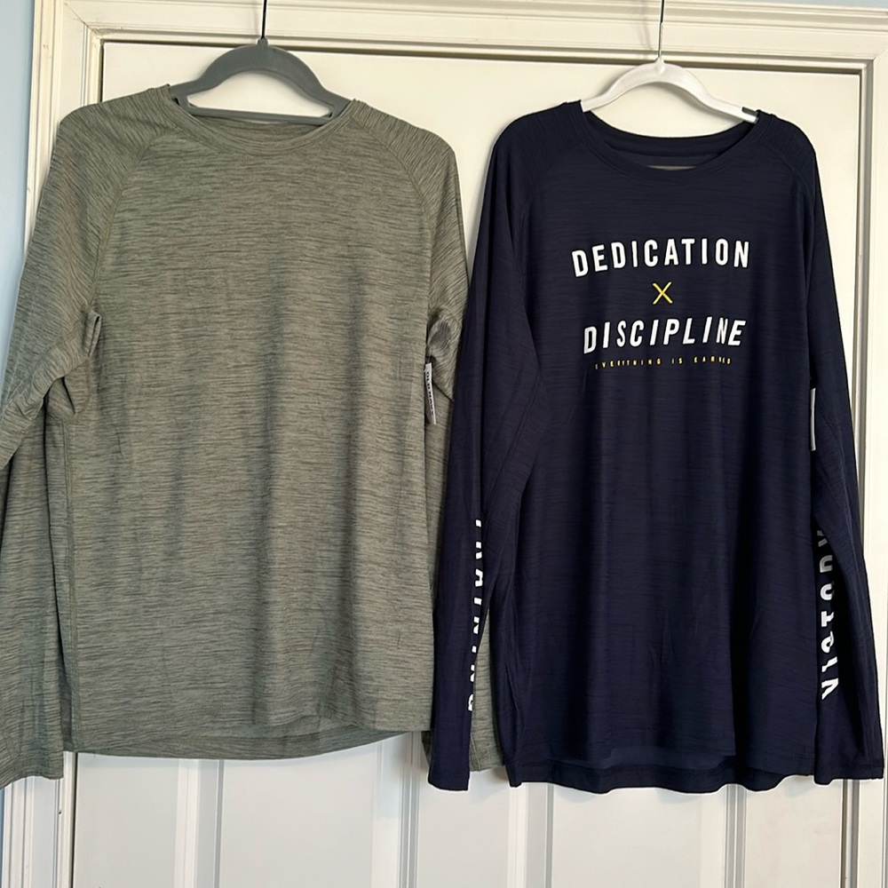 Lot of 2 Old Navy men’s active long sleeve T-shirts Small BNWT